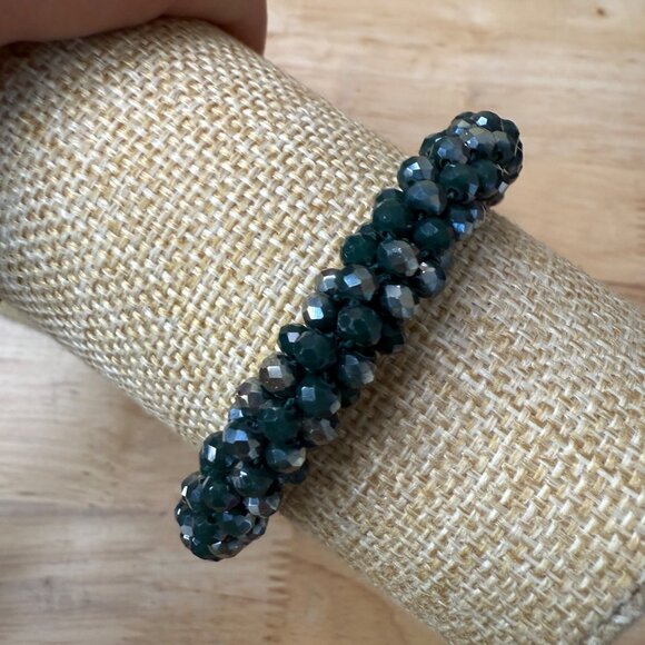 Red Green Faceted Beaded Necklaces Stretch Bracelet Set, Holiday, Glam, Festive - Picture 8 of 10